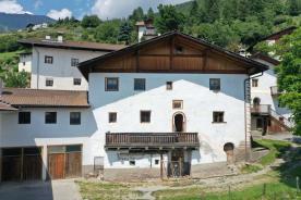 Geschlossener Hof, mit ca. 19 ha Grundfläche in der Gemeinde Laas, zu verkaufen