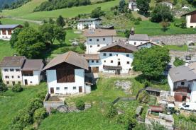 Geschlossener Hof, mit ca. 19 ha Grundfläche in der Gemeinde Laas, zu verkaufen