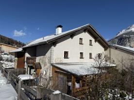 Graun im Vinschgau/St. Valentin: Idyllisches Bauernhaus in Traumlage zu verkaufen