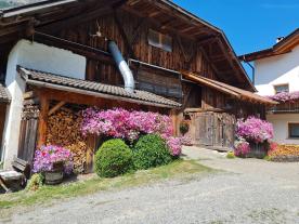 Martell: Geschlossener Hof mit Ferienwohnungen zu verkaufen